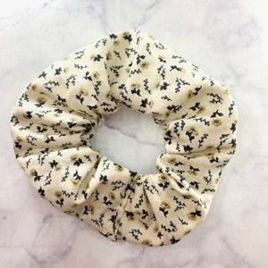 Floral/Rustic/Vintage-Inspired Hair Scrunchies NEW
